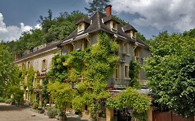 Le Cro-Magnon - Hotel - Piscine - Climatisation